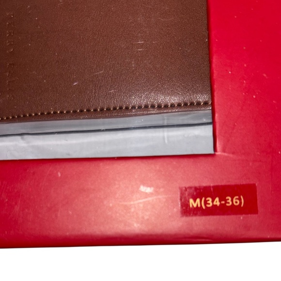 Perry Ellis Portfolio Leather Belt and Leather BiFold Gift Set Men’s Size M or L